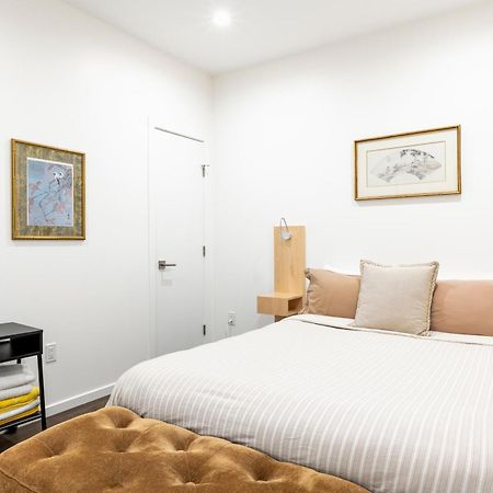 Storm Cove Suites Юклулет Номер фото