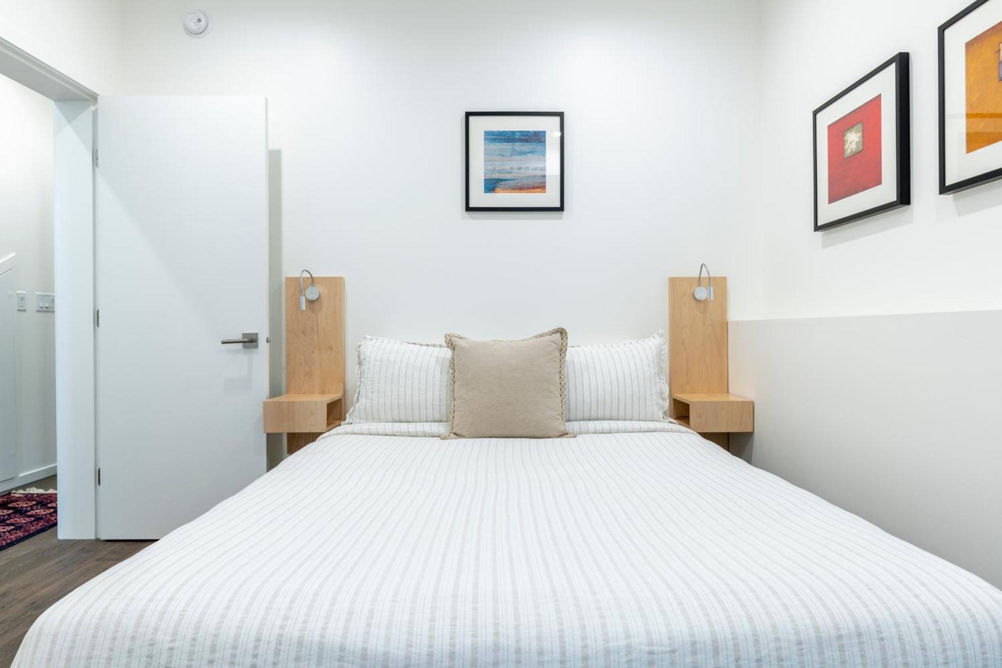 Storm Cove Suites Юклулет Номер фото