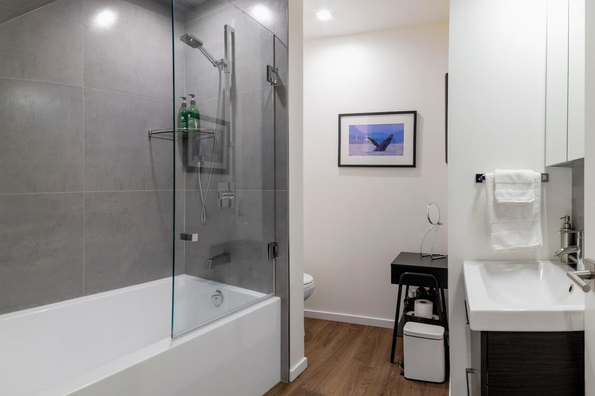 Storm Cove Suites Юклулет Номер фото